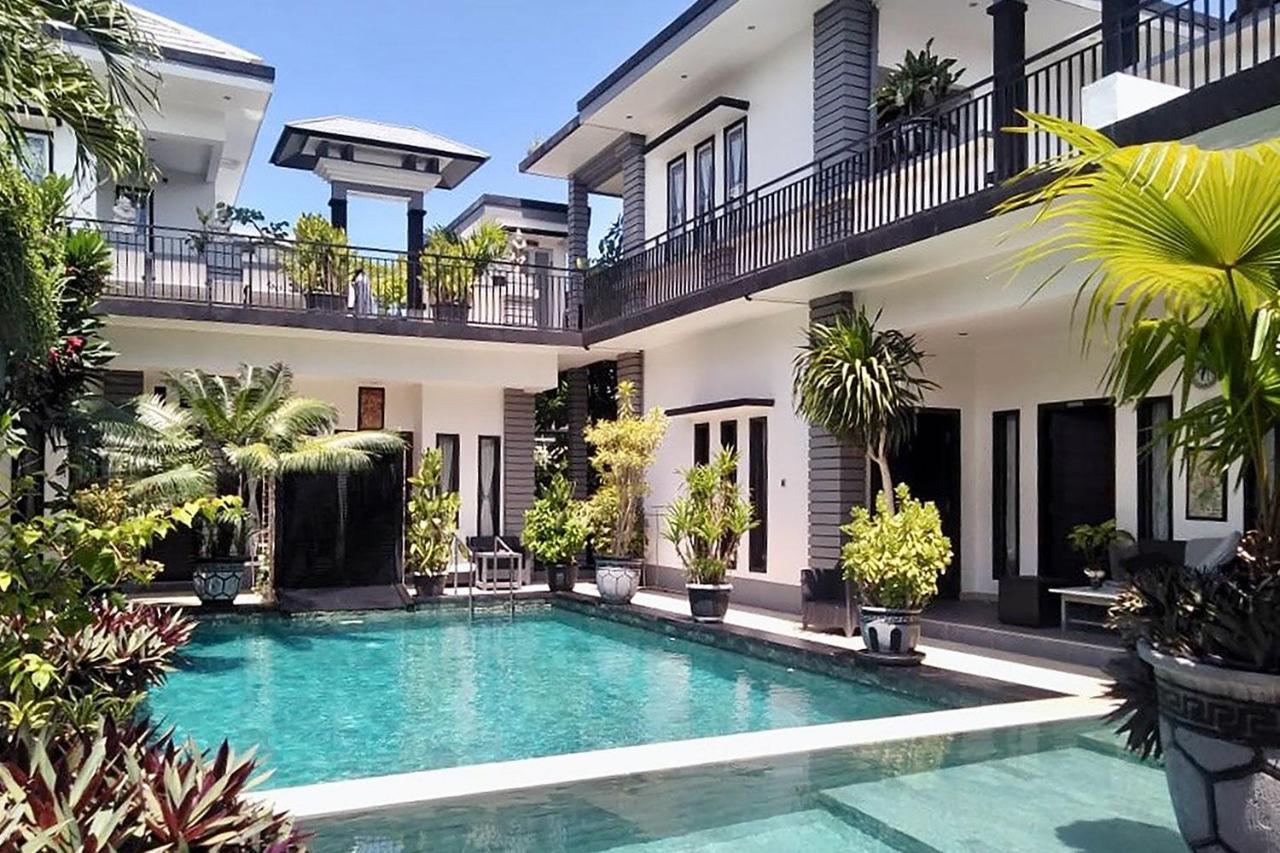 Villa Rumah Putih Abu Abu เซงกีกี ภายนอก รูปภาพ