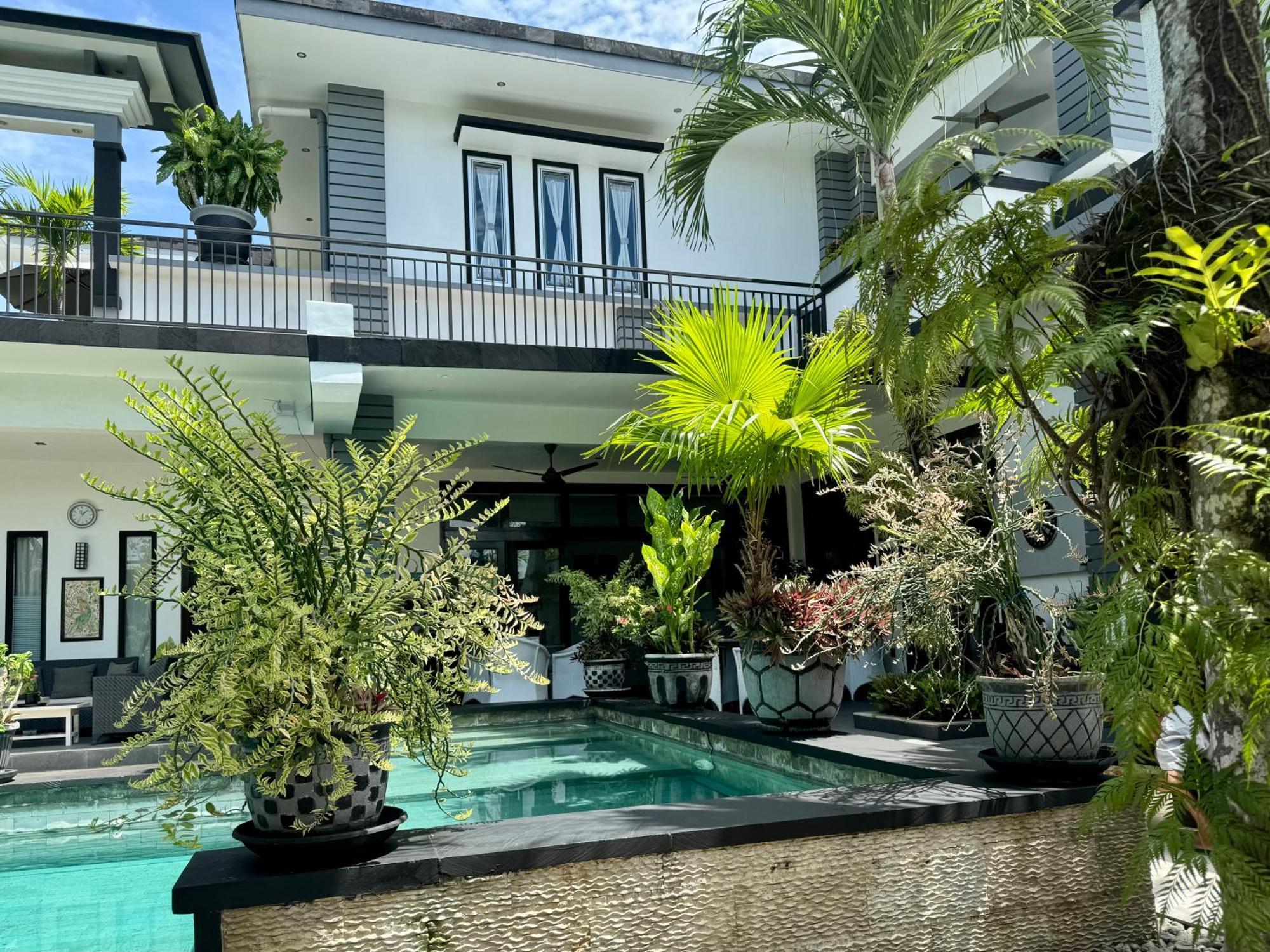 Villa Rumah Putih Abu Abu เซงกีกี ภายนอก รูปภาพ