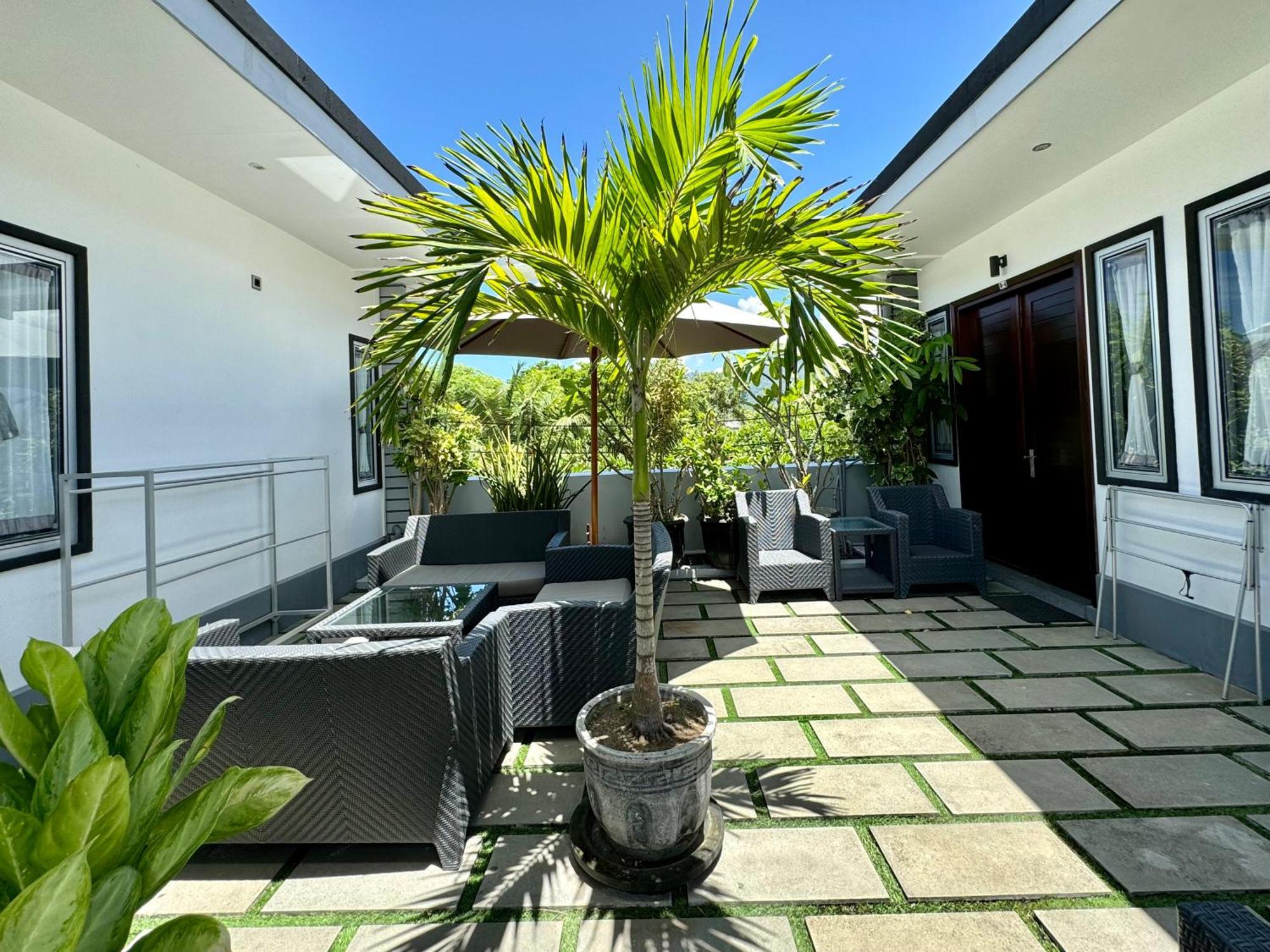 Villa Rumah Putih Abu Abu เซงกีกี ภายนอก รูปภาพ