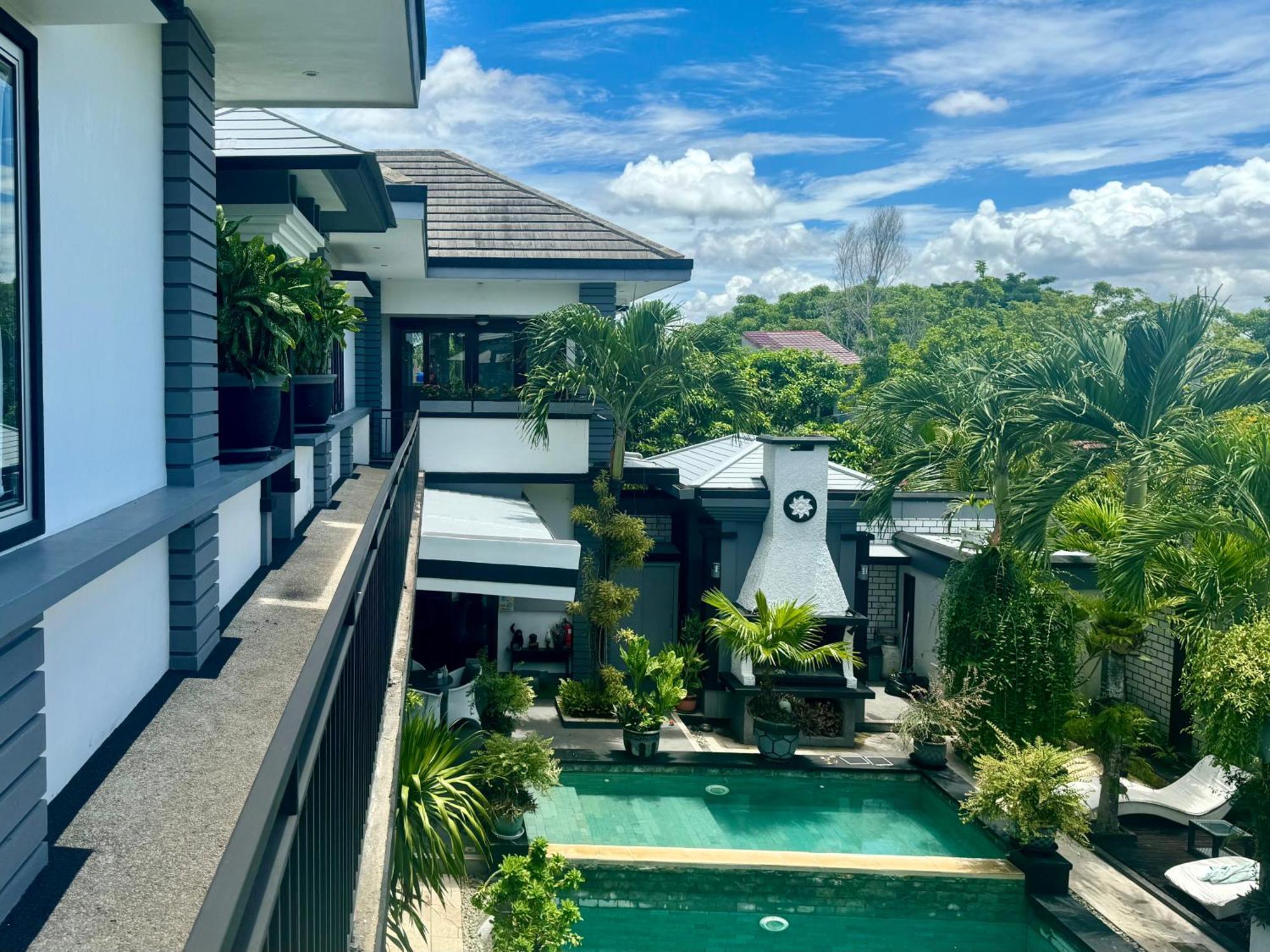Villa Rumah Putih Abu Abu เซงกีกี ภายนอก รูปภาพ
