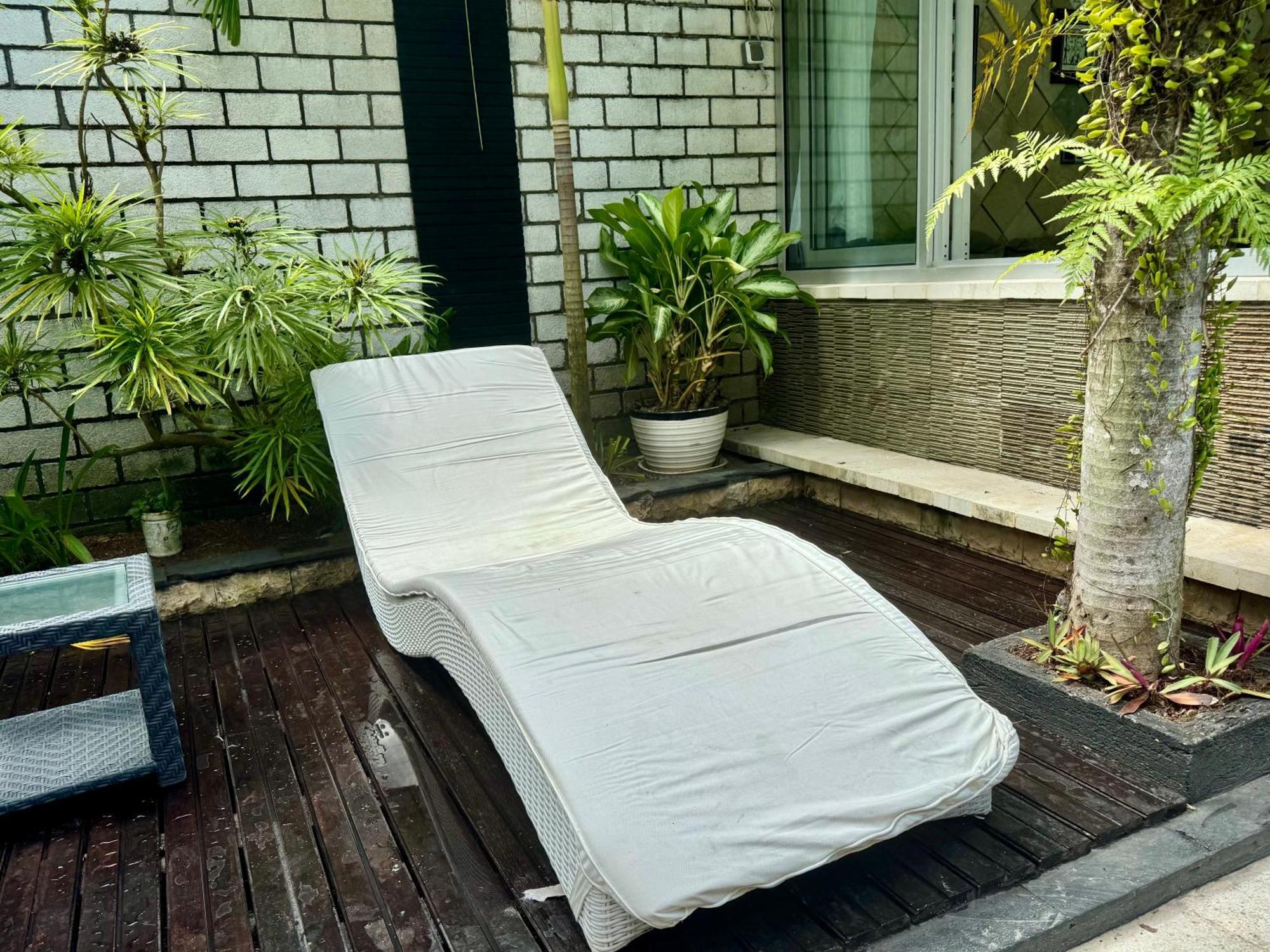 Villa Rumah Putih Abu Abu เซงกีกี ภายนอก รูปภาพ