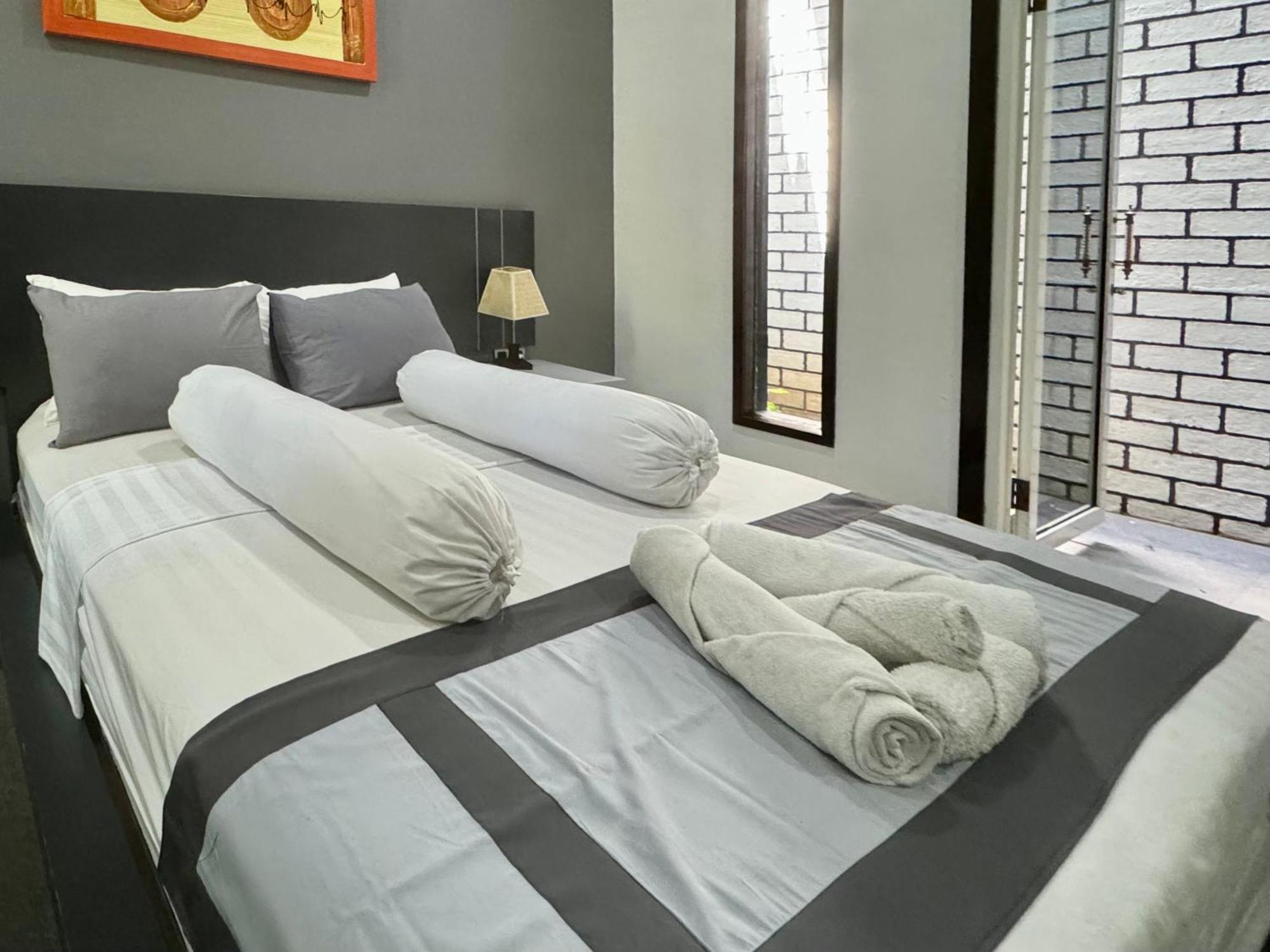 Villa Rumah Putih Abu Abu เซงกีกี ภายนอก รูปภาพ